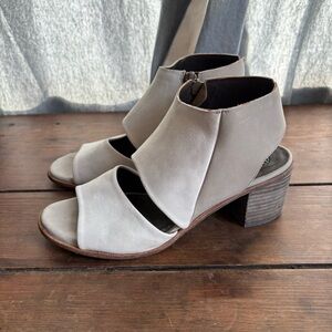 Coclico Open Toe Heeled Sandals